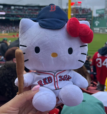 Boston Red Sox ''HELLO KITTY'' Limited Edition 8'' Plush Figure [Fenway SGA 2026]