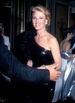 Actress Mariette Hartley at Fragrance Foundation's 15th FiFi Award- Old Photo