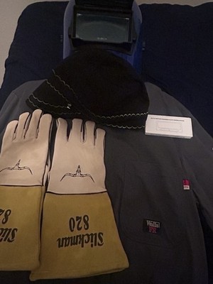 NEW WELDINGEQUIPMENT NEVER USED WELDING MASK 1guard,GLOVES SLICKMAN820,FR SHIRTM