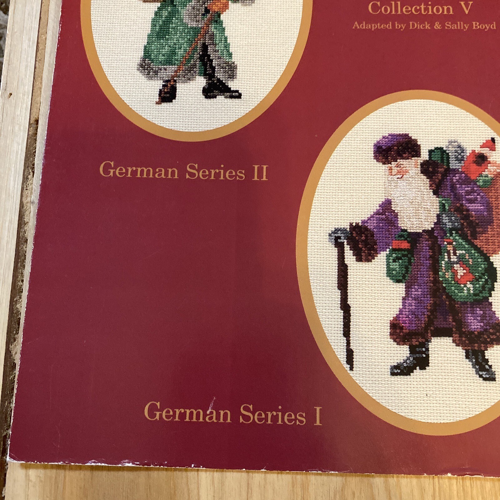 Olde Santas Collection V 5 counted cross stitch pattern book Contains 2 Vtg L-15