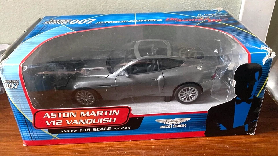 ASTON MARTIN V12 VANQUISH JAMES BOND 007 DIE ANOTHER DAY 1:18 PAUL'S MODERN ART - Immagine 3 di 4