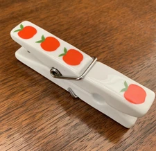 Vintage Crowning Touch Japan Porcelain Clothes Pin Clip Apples