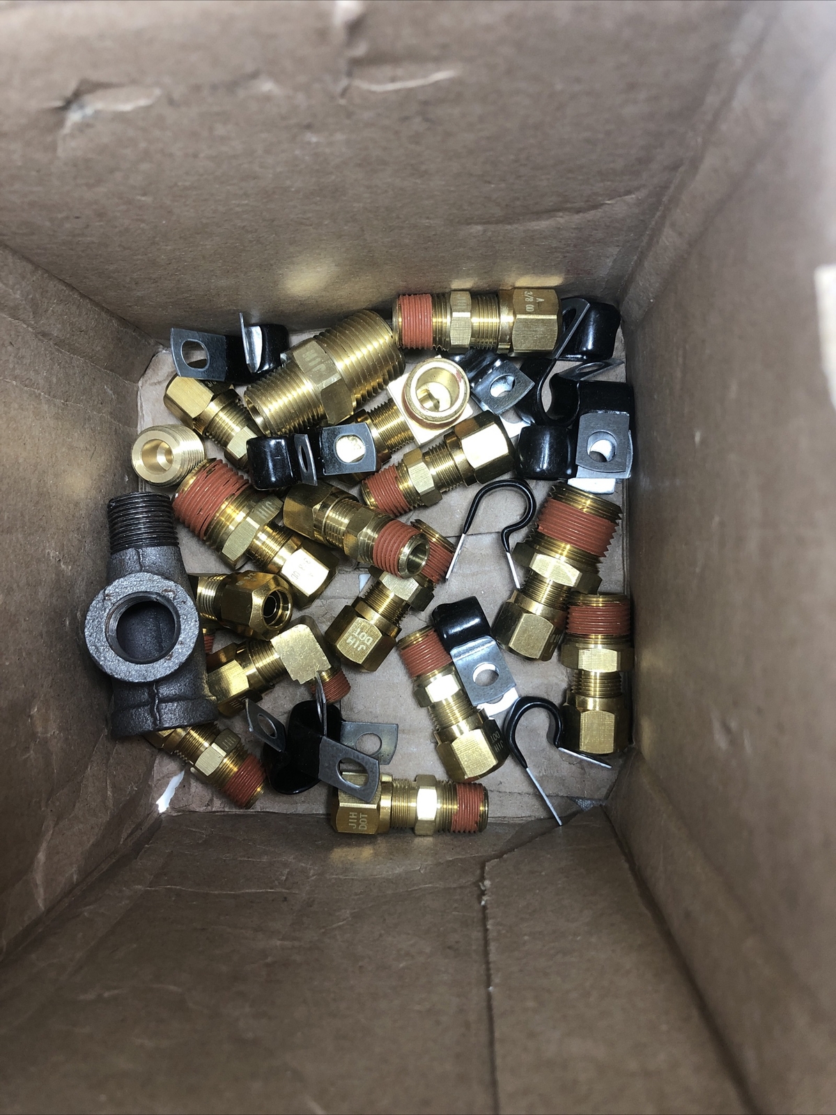 VELVAC PUSH PULL AIR BRAKE DASH CONTROL VALVE 034013 + VAR BRONZE