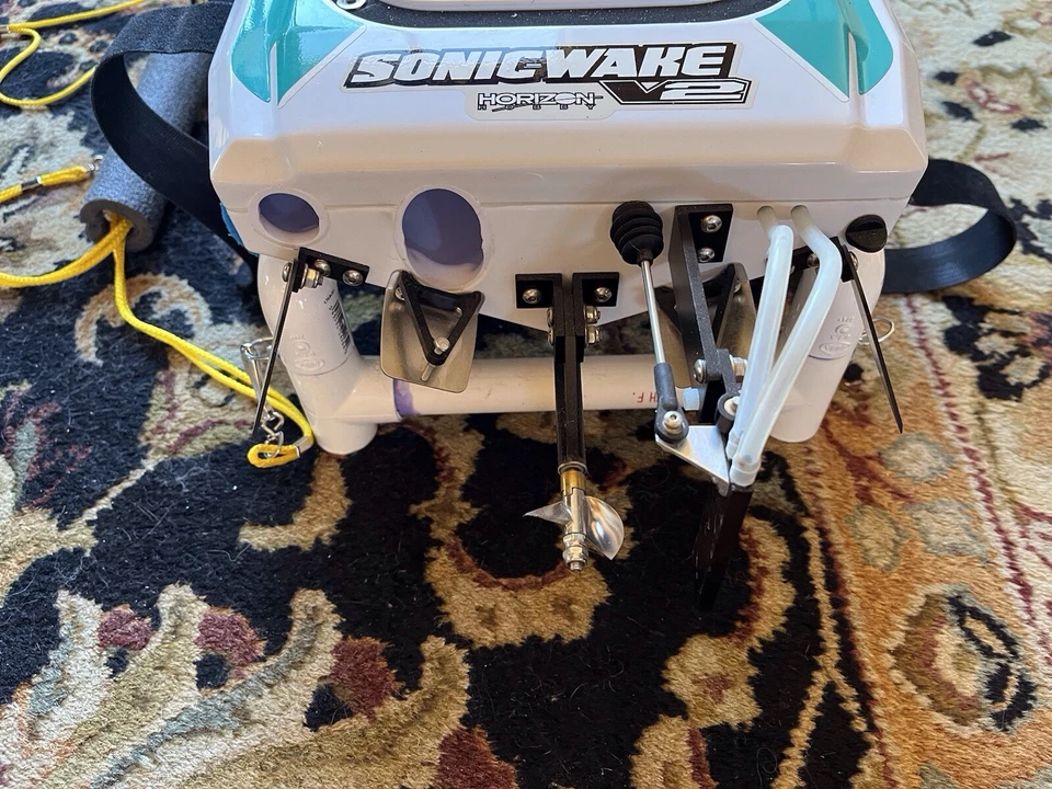 Proboat Sonicwake V2  - Image 3 of 4