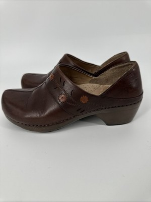DANSKO Women s Brown Leather Embossed Flower Boho Hippie Heel Clogs EU 39 7.5-8