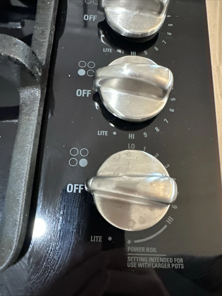 GE Profile 30" Gas Vidrio Quemadores Laterales Controles Inoxidable Jgp940sek2ss Foto 4 de 4