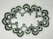 Placemat with Green European Peacock Lace & Antique Fabric 14x20" 2pc Set