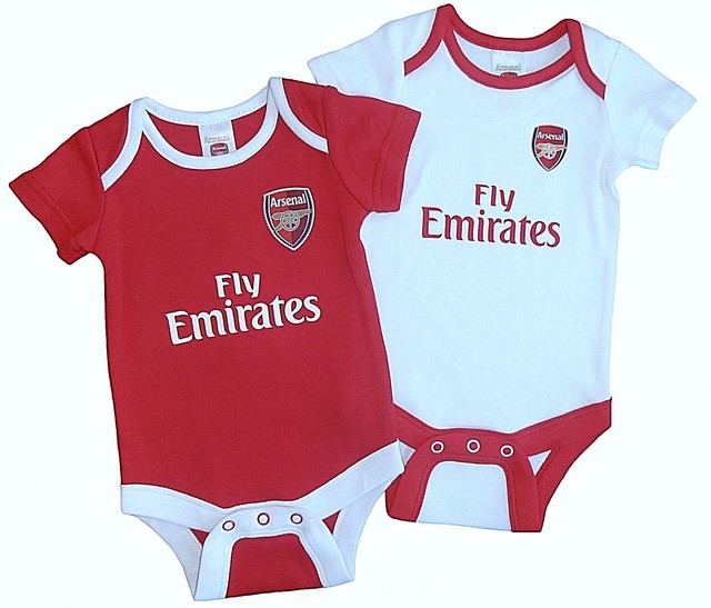 ARSENAL FC OFFICIAL BABIES BODY PRAM SUIT SHORT SLEEVE BABY GROW VEST