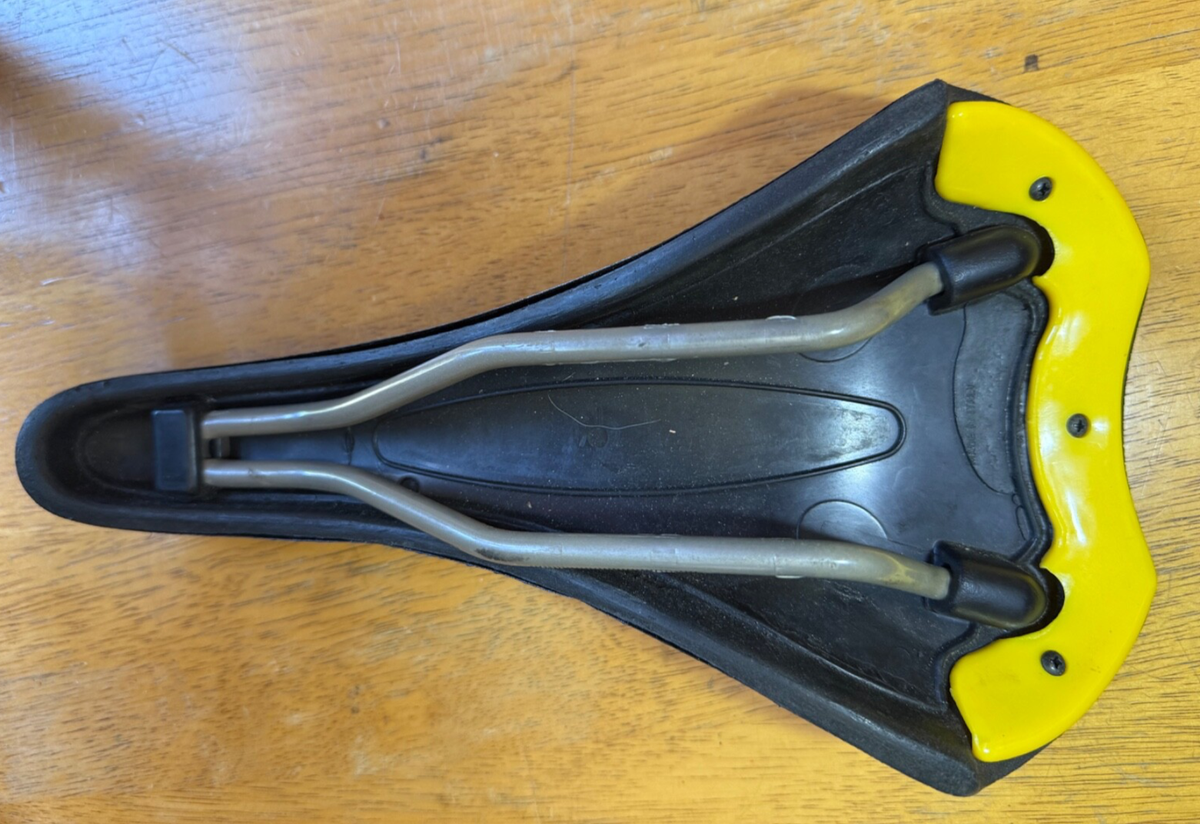 Selle Italia XO Black and Yellow Bike Saddle, Seat, Italy. NEW