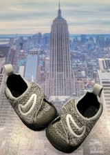 Nike Swoosh 1 Baby Flyknit Black/White-Wolf Grey TD Toddler Sz 4c FB3244 001 New