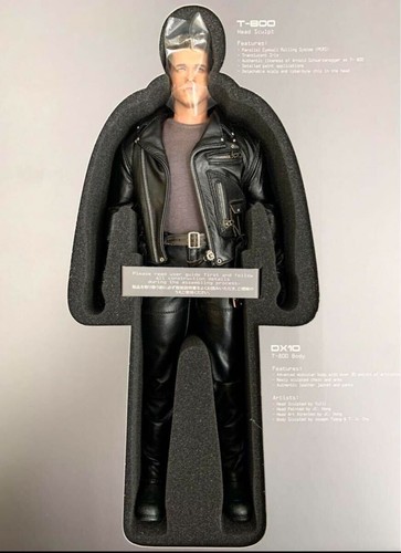 New Hot Toys 1/6 Terminator 2 T2 DX10 T-800 Judgment Day Action Figure - Picture 4 of 6