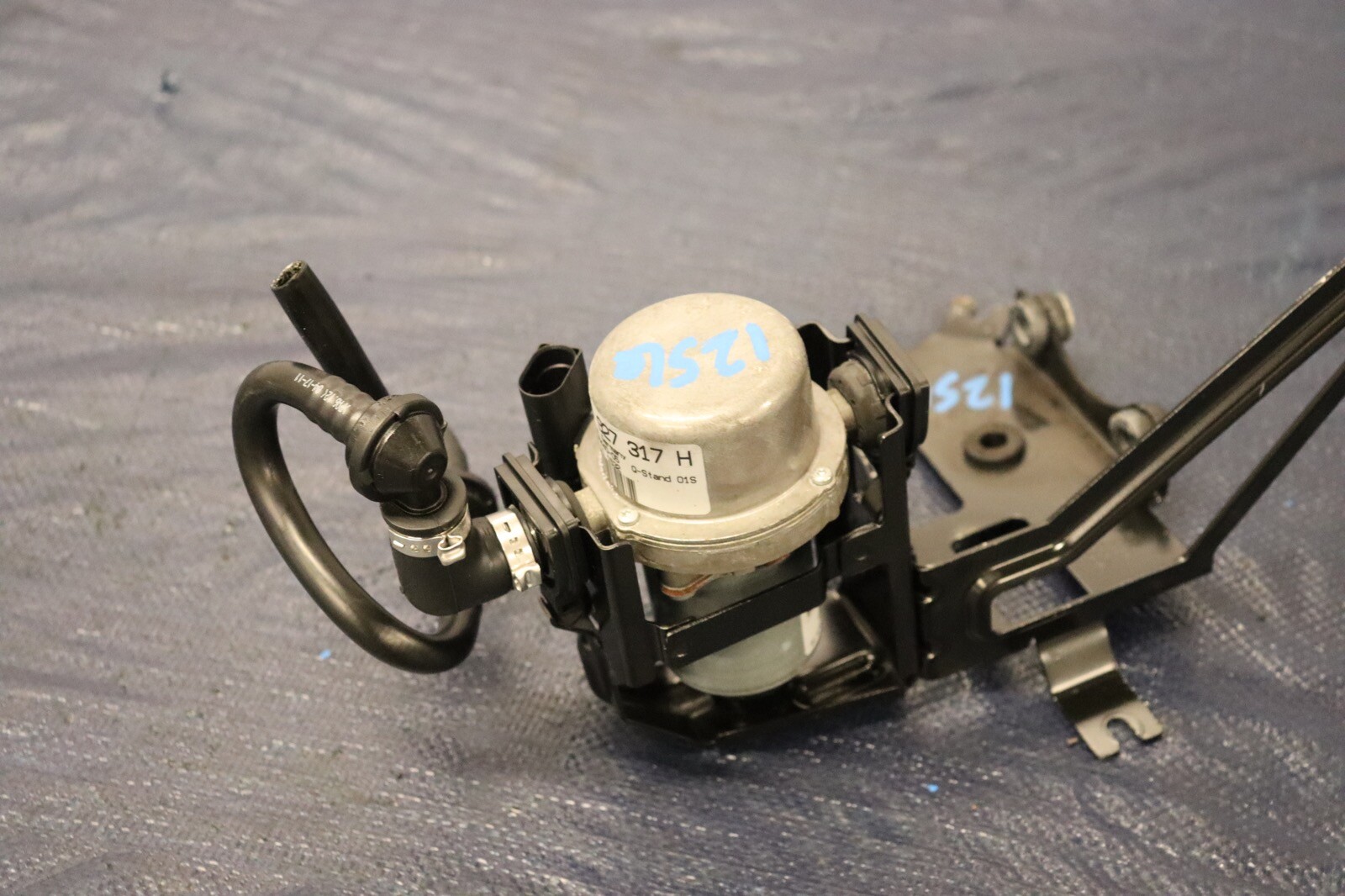 2012 AUDI R8 5.2 QUATTRO SPYDER V10 OEM BRAKE BOOSTER VACUUM PUMP #1256