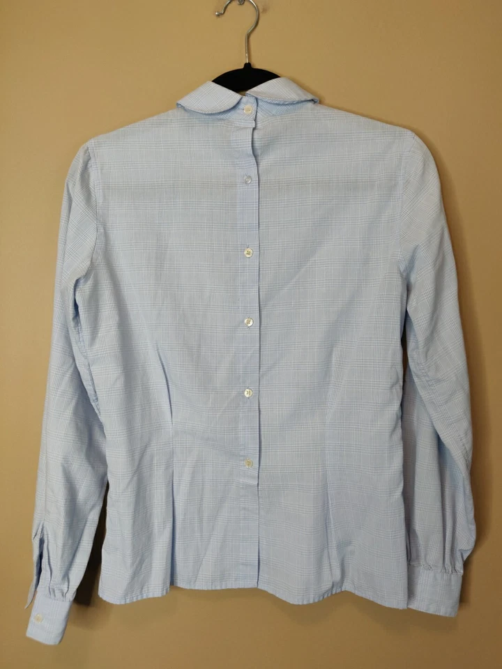 Casual Corner Mujer 7 Blusa Azul y Blanco Cuadros Manga Larga Botones en la Espalda Foto 2 de 4