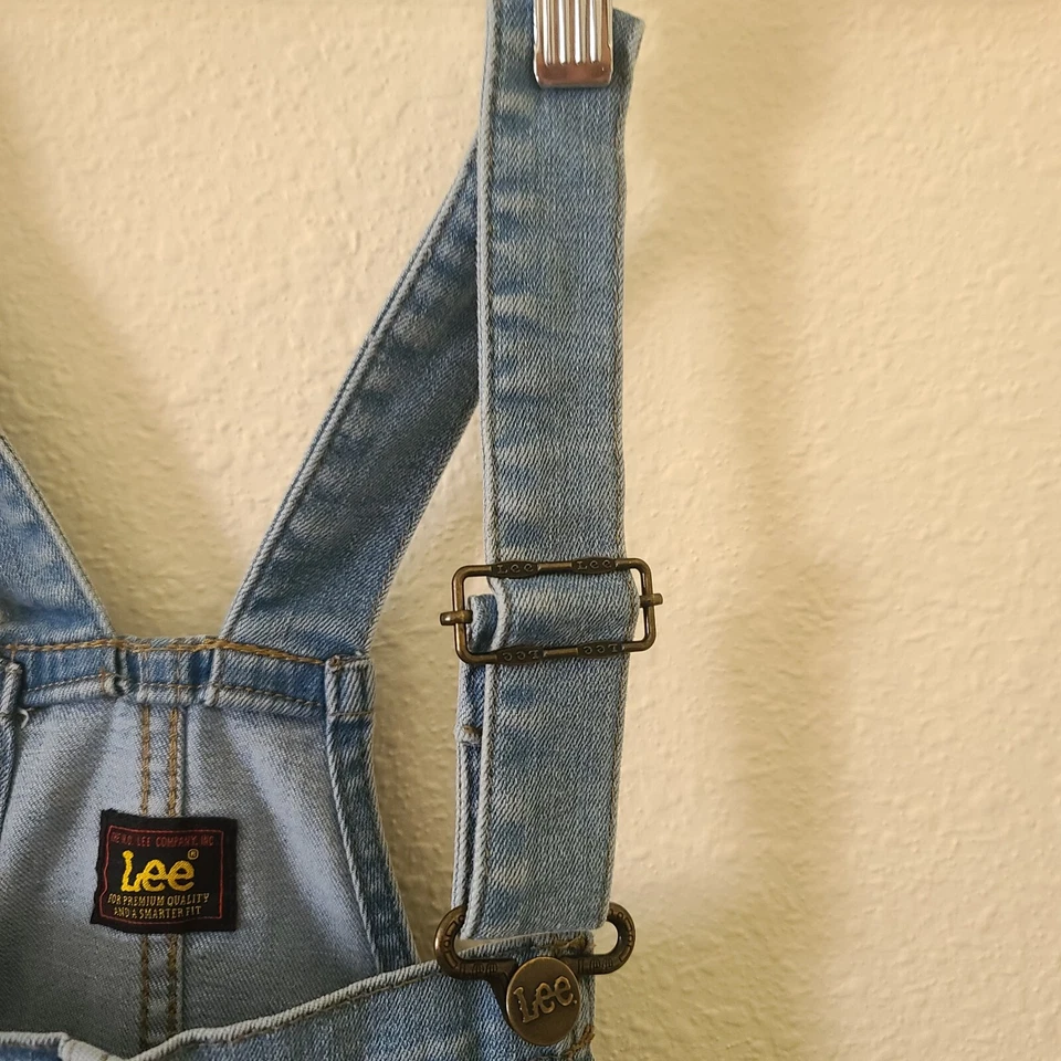 Lee Relaxed Fit Heritage Shortall Size L Distressed Stretch Frayed Hem - Image 3 of 4