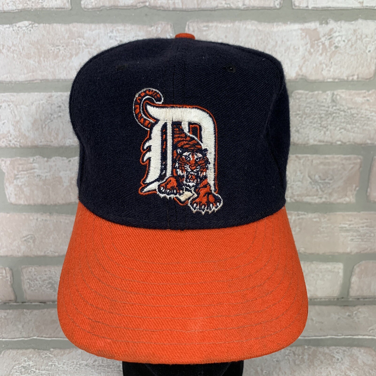 Vintage New Era Detroit Tigers 59 50 Pro Model 6 3/4 Fitted Cap Hat Logo Blue