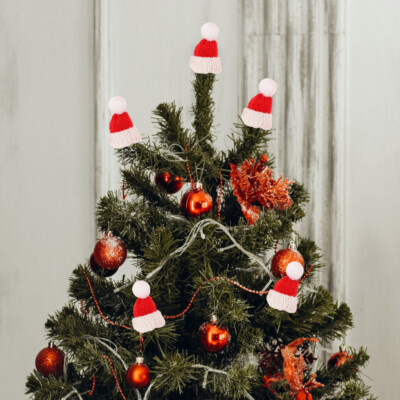 20 Pcs Yarn Christmas Mini Hat Knitting Finger Small Santa Hats