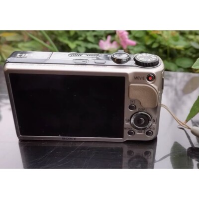 Sony Cyber-shot DSC-HX9V/HX9 Digital Camera 16.2MP 16x Optical