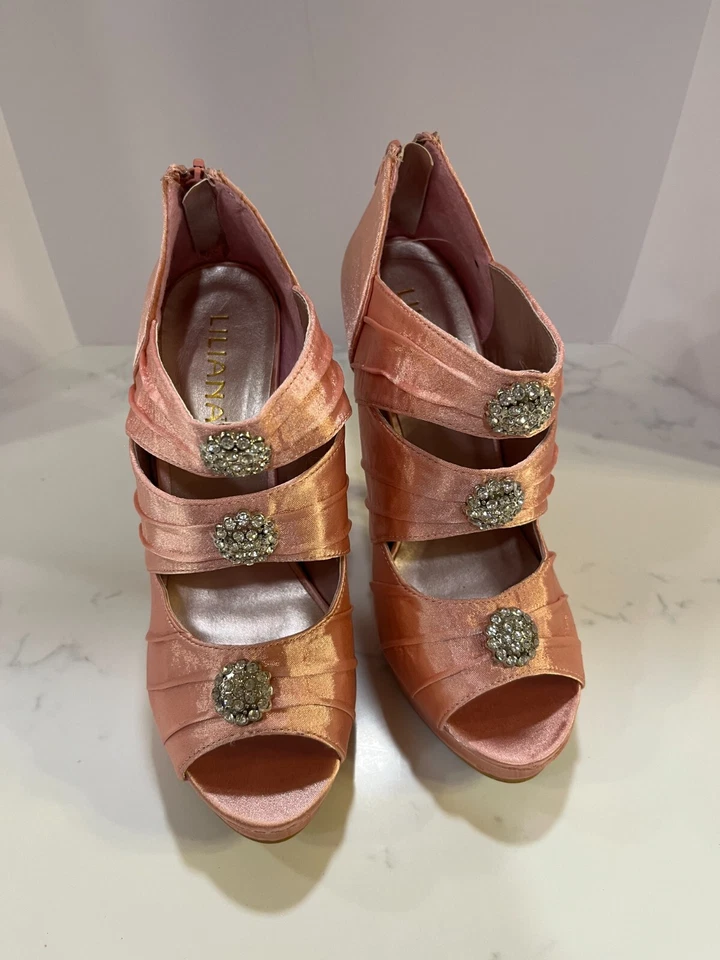 LILIANA Pink Peep Toe High Heel Shoes Zip Up Back W/Silver Medallions Women Sz.6 - Image 4 of 4