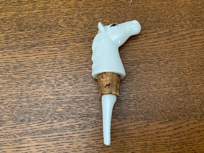 Vintage Porzellan weißes Pferd Whisky Schnaps Flasche Ausgießer in sehr gutem Zustand
