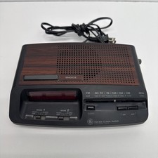 1980's Vintage GE Model 7-4612A Digital Alarm Clock Radio works Battery Backup