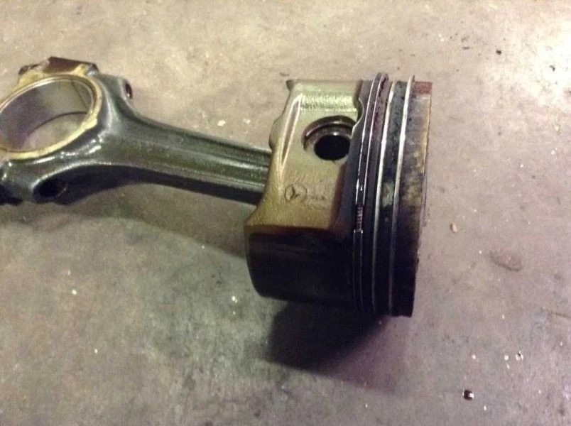 2.8L CONNECTING ROD W/ PISTON FITS 94 95 96 97 MERCEDES BENZ C280 - Image 3 of 4