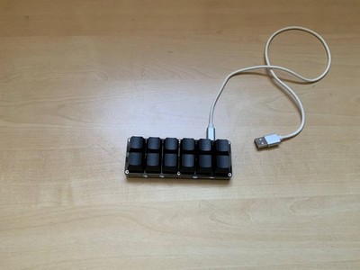 12-Tasten Makro Pad mit DIY Custom Tastatur Sayo Gerät Hot-Swap-fähig schwarz