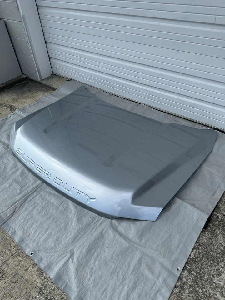 Ford F250 F350 Super Duty 2023-2025 nuevo capó plateado icónico OEM Foto 2 de 4