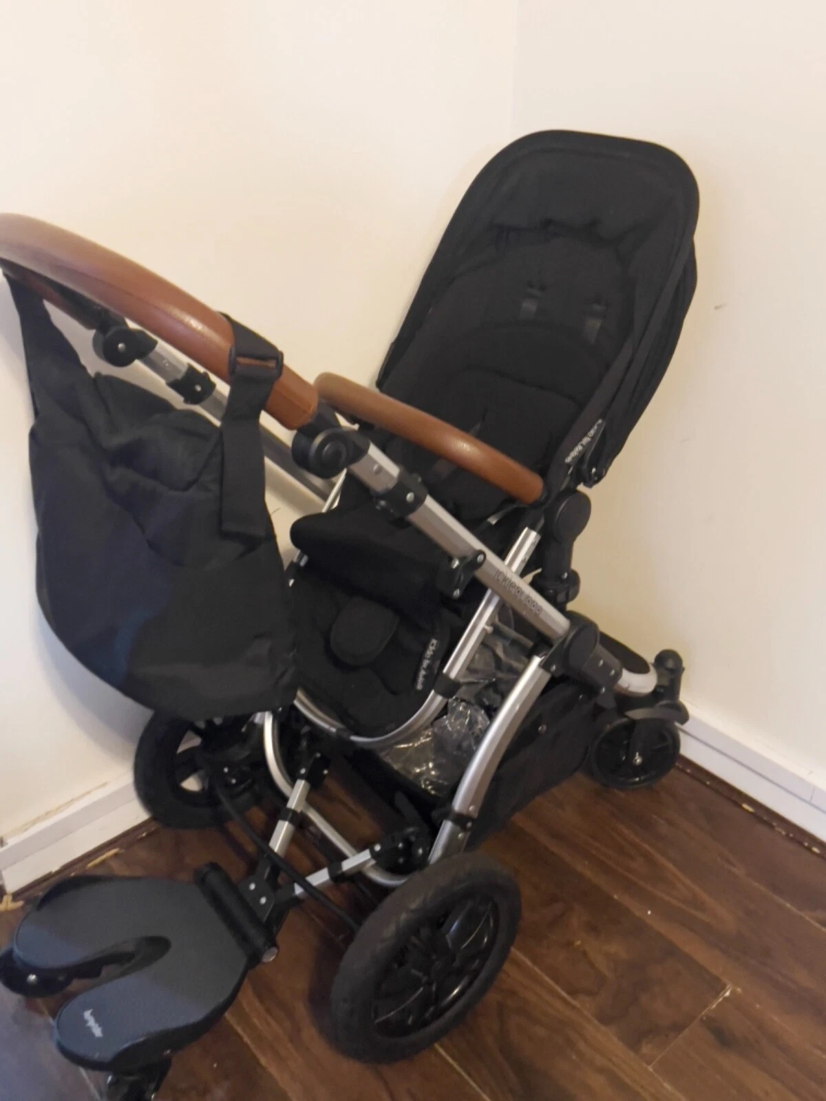 Ickle Bubba Stomp V2 2-in-1 Pushchair in perfect condition