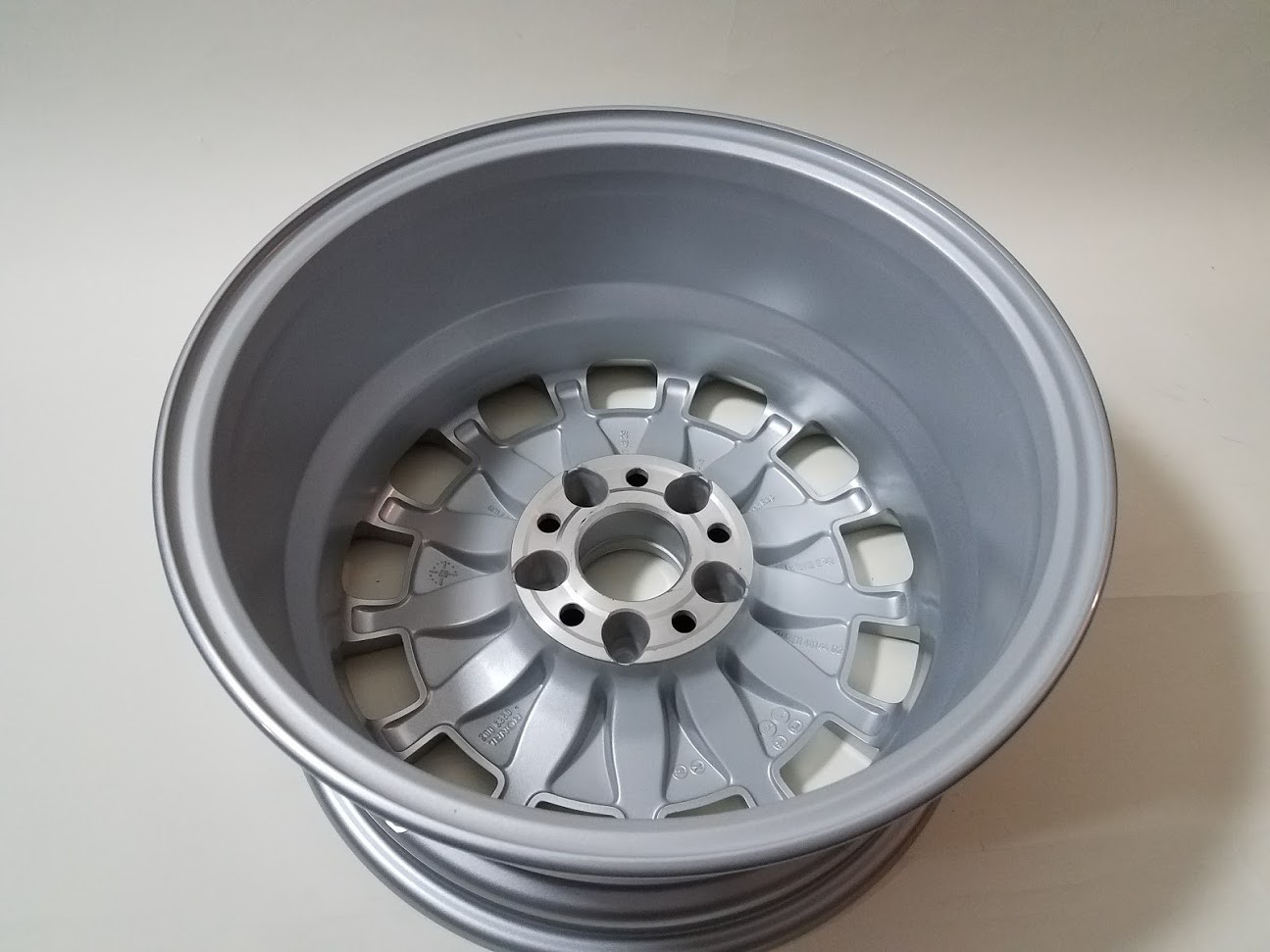 NEW GENUINE MERCEDES 13 HOLE ALLOY WHEEL 7.5 X 16 OEM Part  