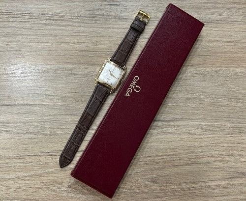 OMEGA VINTAGE SQUARE Ref. 3903 AUTOMATIC Cal. 342 14K SOLID GOLD 33x44 MENS - Picture 19 of 20