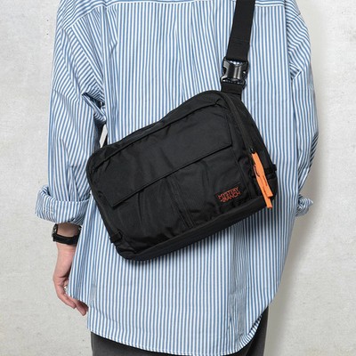 MYSTERY RANCH DISTRICT 8L BLACK Shoulder Bag 112768-001 Black