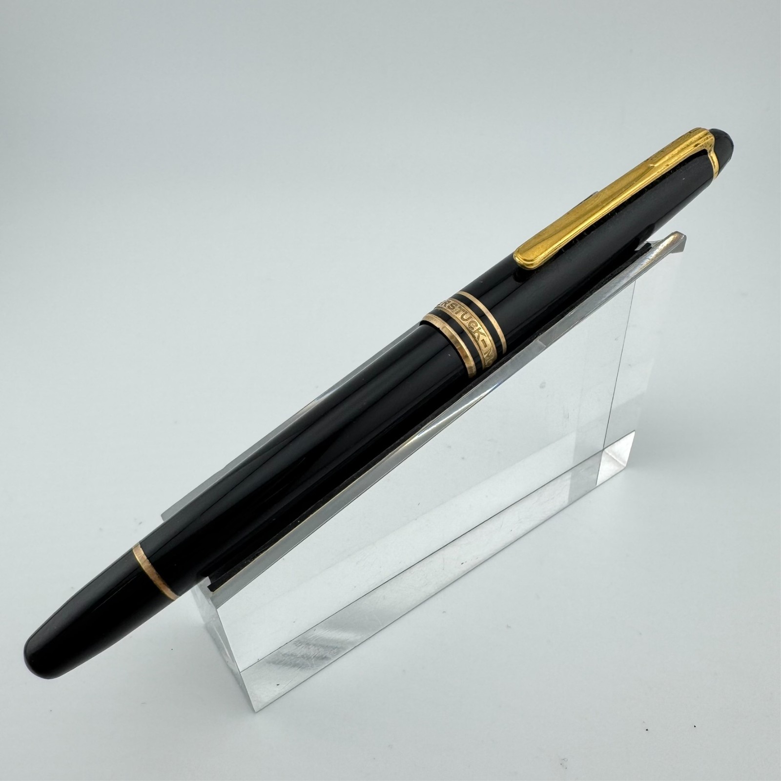 Montblanc Meisterstück No. 144 Classique Fountain Pen 14K Gold EF Nib