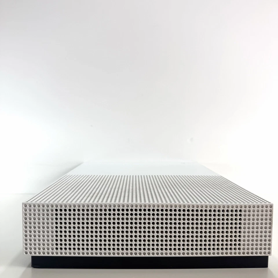 Microsoft Xbox One S All-Digital Edition, foto 3 di 5