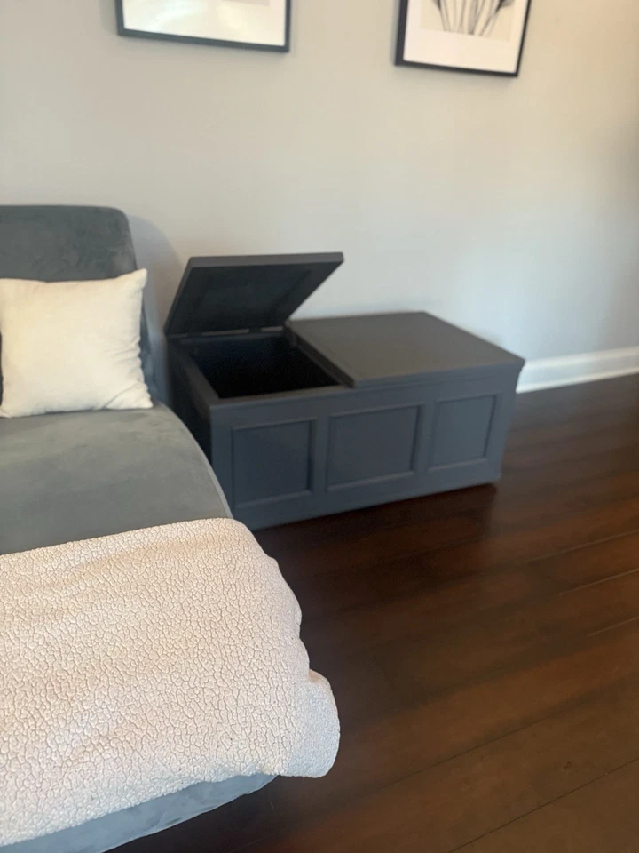 Hermoso cofre de muebles Ashley’s!!!! Excelente estado Foto 3 de 4