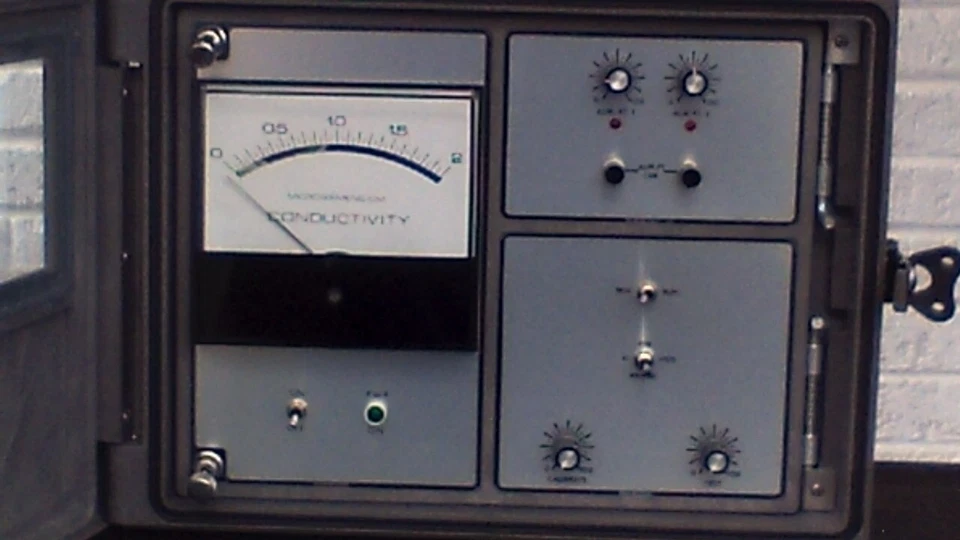 GREAT LAKES INST. CONDUCT. ANALYZER 90C1B1C0N  Complete New System Price reduced - Image 2 of 4