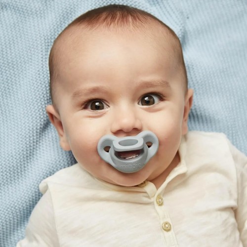 Baby Orthodontic Pacifier Set - Encourages Natural Latch & Healthy Development - Picture 2 of 3