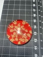 Vintage Resin Babies Breath Flowers Paperweight / 3.75” Round