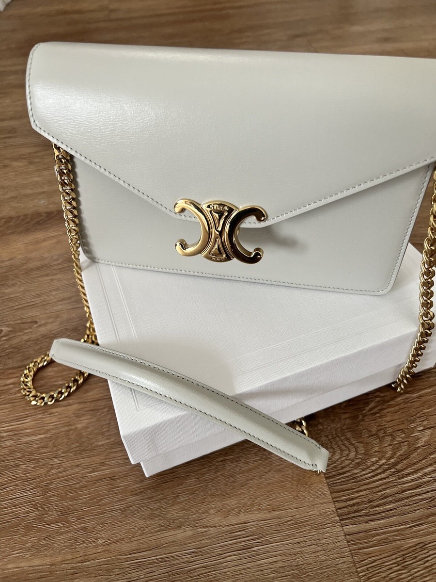 CELINE WALLET ON CHAIN TRIOMPHE SHINY CALFSKIN CHALK