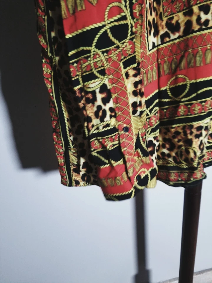 Camisa de viscosa barroca brocada guepardo negra dorada roja de Asos XXL 2XL estilo versace Foto 4 de 4