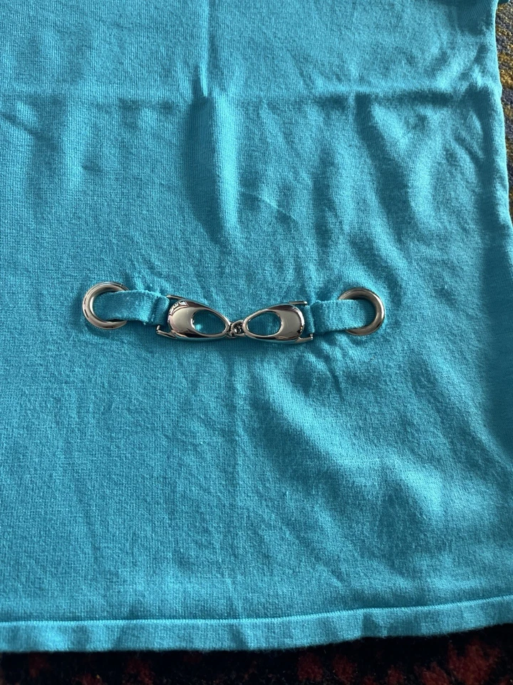 Tops femininos KENAR azul água manga curta tamanho médio prata fivela viscose náilon - Imagem 2 de 4