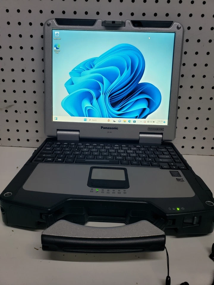 Panasonic Toughbook CF31 MK5 CORE I5-5300U 2.30GHZ 16GB RAM 512GB SSD Win 11 Pro - Image 2 of 4