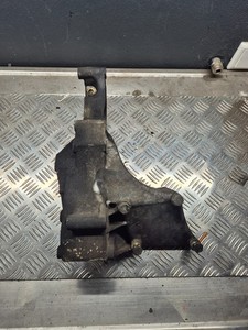 VW T4 Halterung Lichtmaschine  Klimakompressor Servo Halter 074145169F