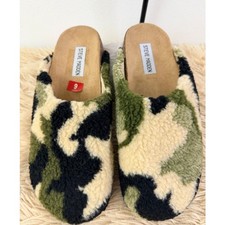 NWOT Steve Madden Faux Fur Mule Slippers Green Camo Size 9