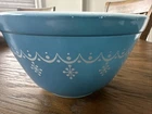 Vintage Pyrex Snowflake Garland Nesting Mixing Bowl 1.5 Pint Small Blue USA