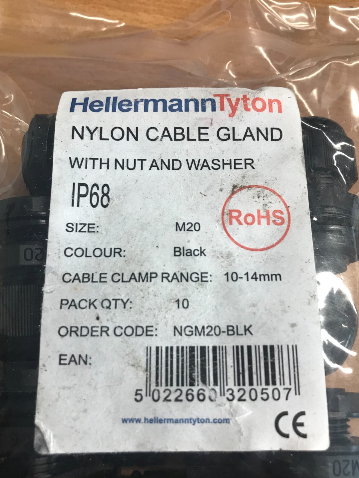 M20 IP68 nylon cable glands with nut & washer. Cable clamp range 10-14mm. x30