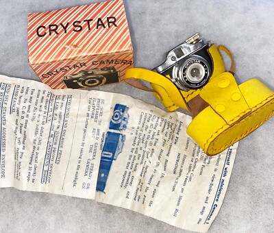 CRYSTAR CAMERA 日本製　アンティーク Vintage Crystar Mini Spy Camera Made in Japan w/Yellow Leather