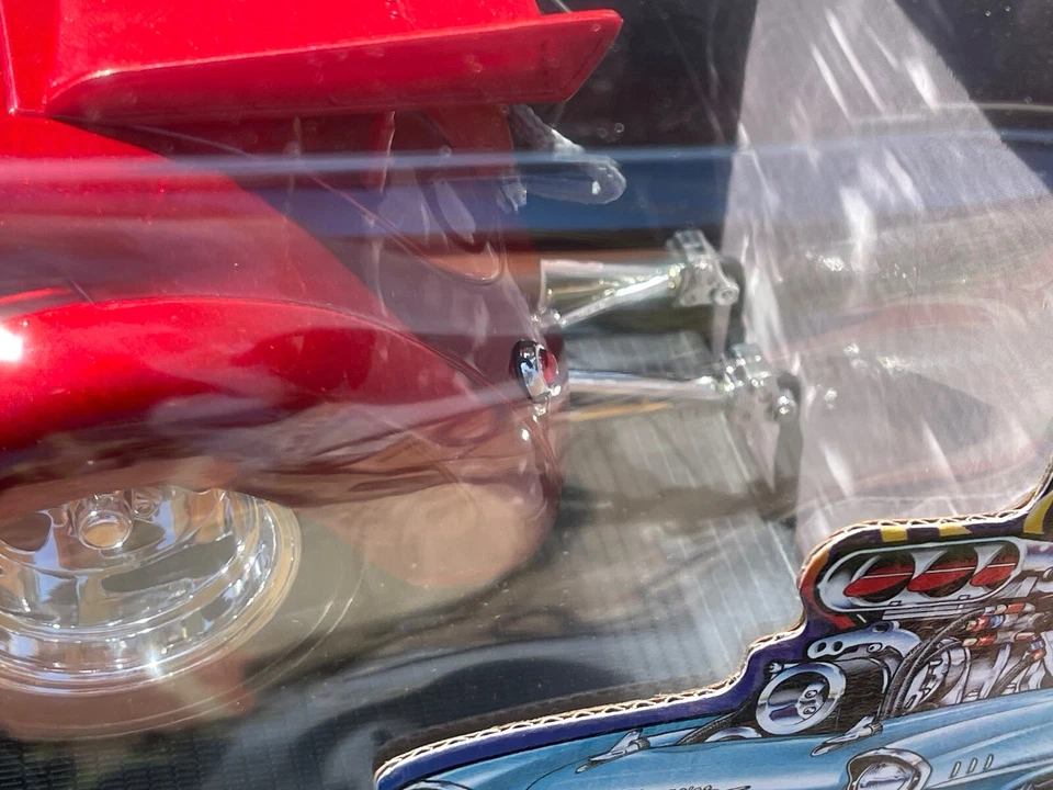 Muscle Machine 1:18 '41 WILLYS COUPE Spoiler w Wheelie Bar Too Cool - Image 4 of 4