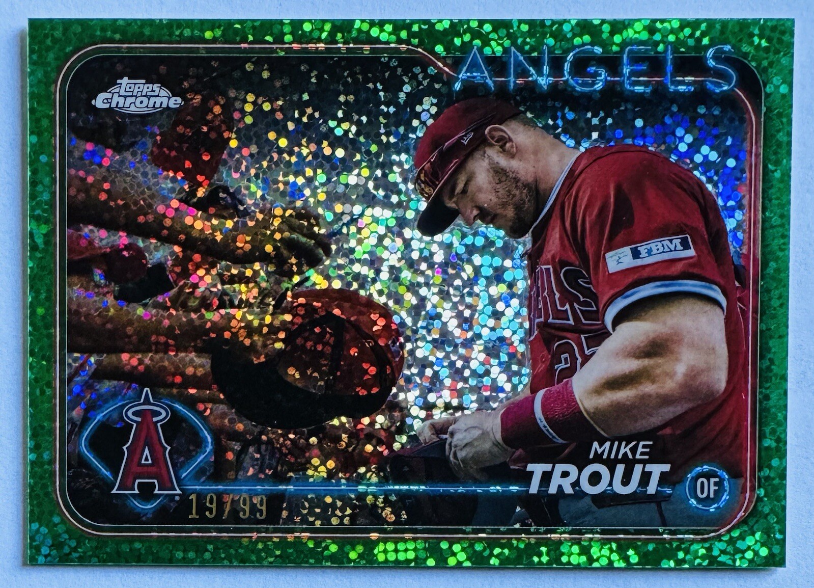 2024 Topps Chrome MIKE TROUT Photo Variation Green Speckle Refractor 19/99 #200
