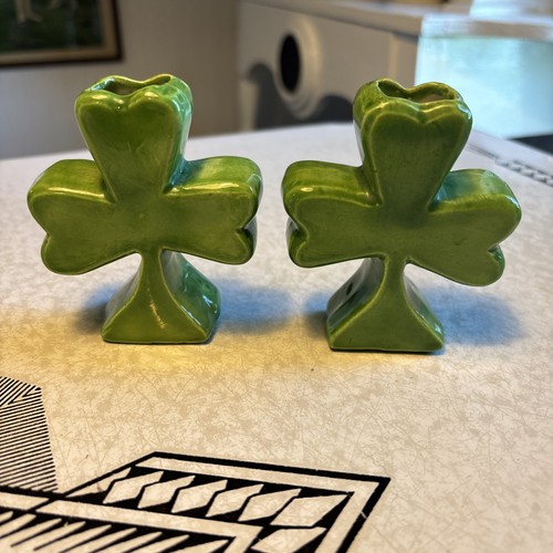 Paar dreiblättrige Kleeblatt Kerzenhalter Keramik grün St Patrick’s Dekoration - Bild 1 von 10