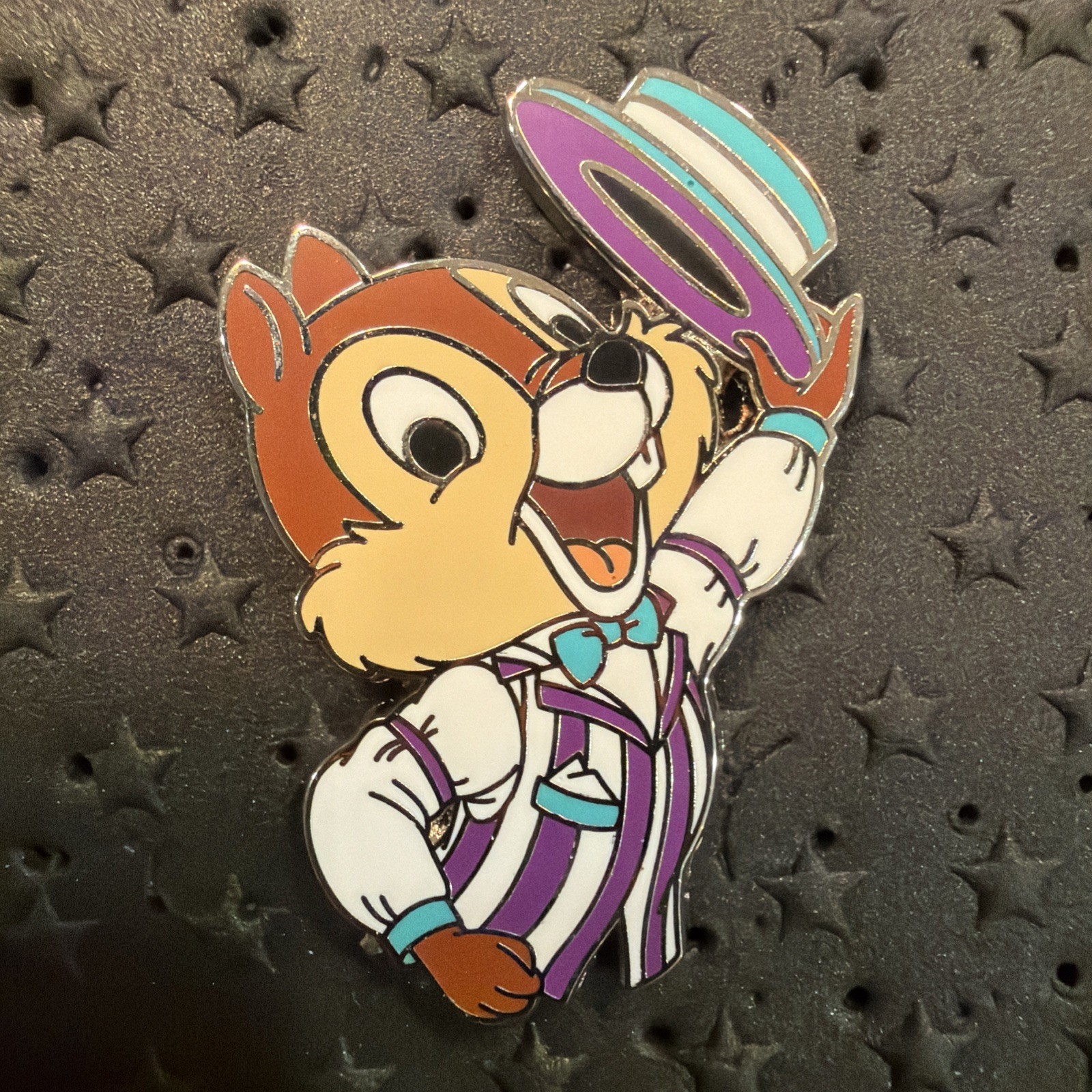2024 Disney Parks WDW DLR Chip DAPPER DANS Dan Booster PIN